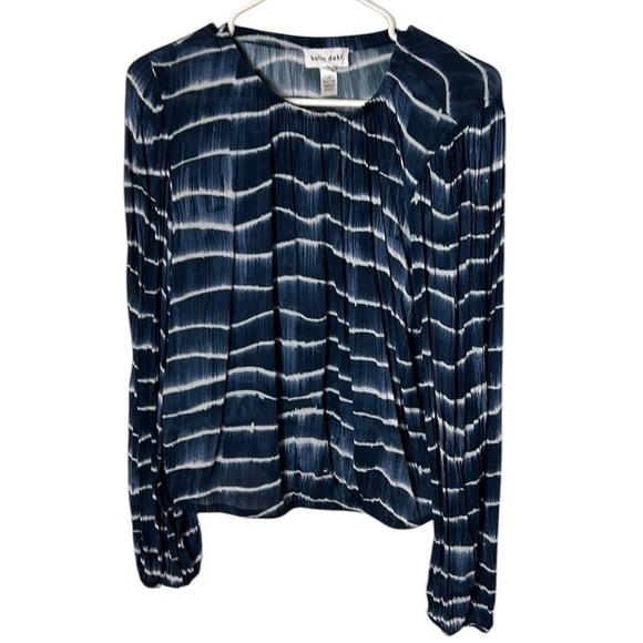 REVOLVE shirred top in Navy wave print,semi crinkle,semi sheer, - Picture 1 of 13